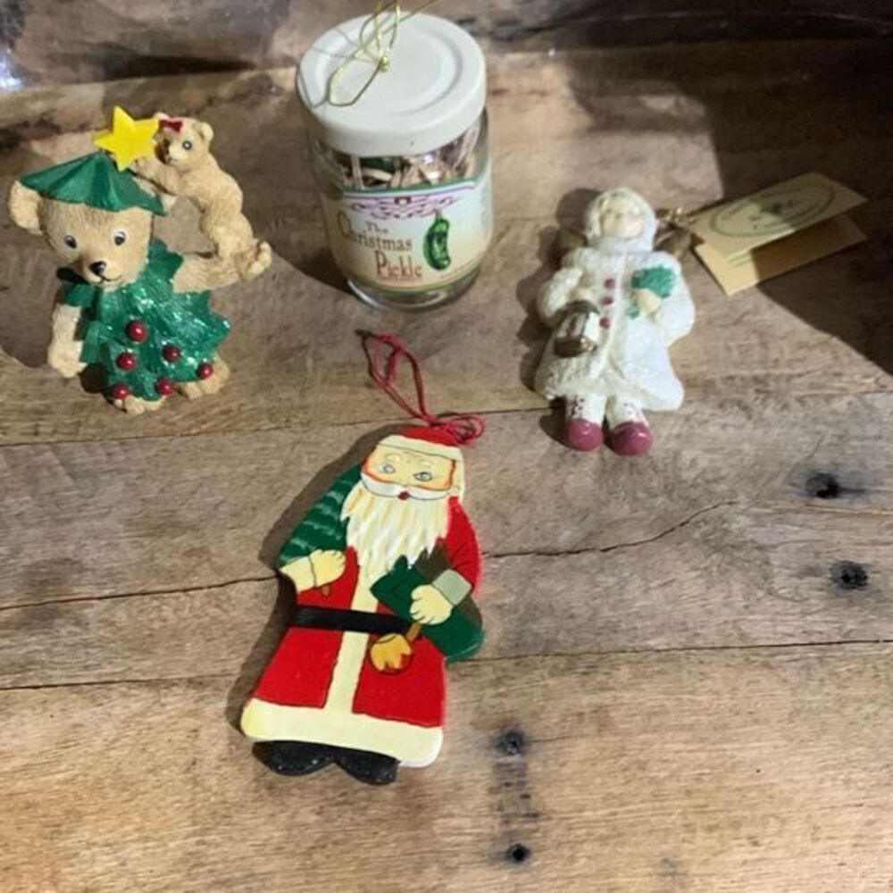 ‎4 vintage Christmas decorations
